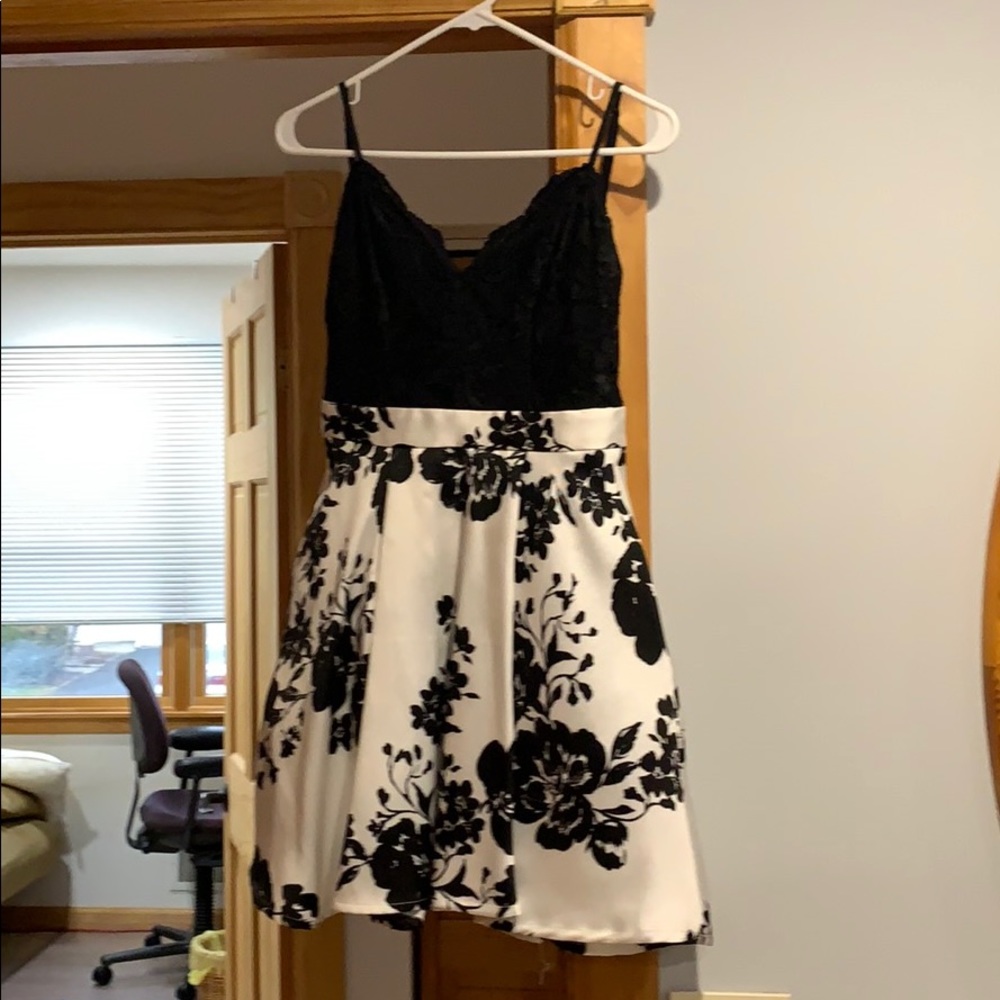 Black/white party dress